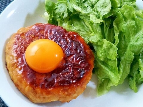 黄身のせ♡照り焼きチキンハンバーグ